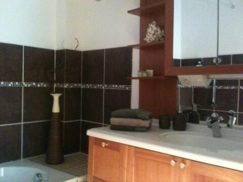 Maison Avec Jacuzzi Et Terrasse Sur Les Toits Brignon المظهر الخارجي الصورة