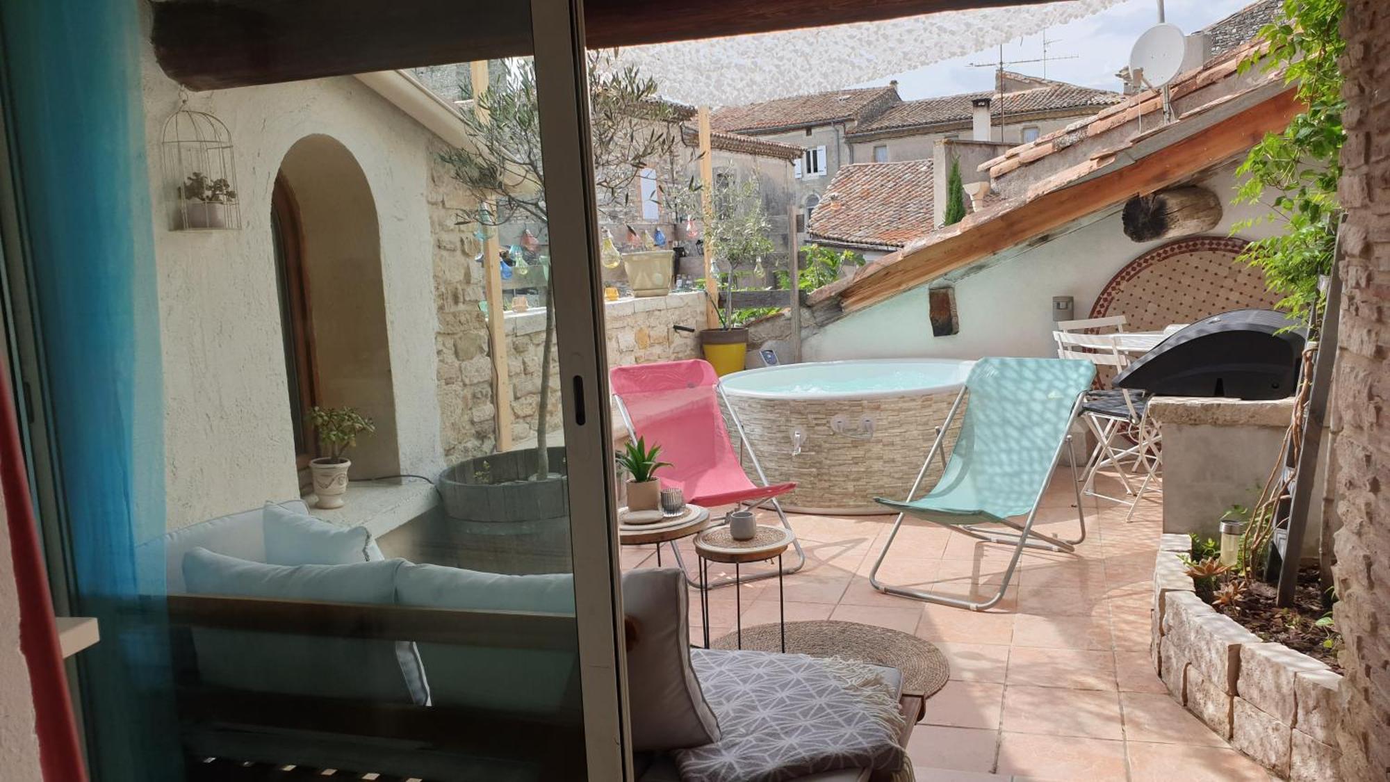 Maison Avec Jacuzzi Et Terrasse Sur Les Toits Brignon المظهر الخارجي الصورة